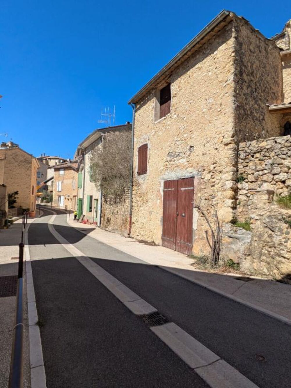 Maison de village à restaurer sur Saint Martin De Bromes 90 m2