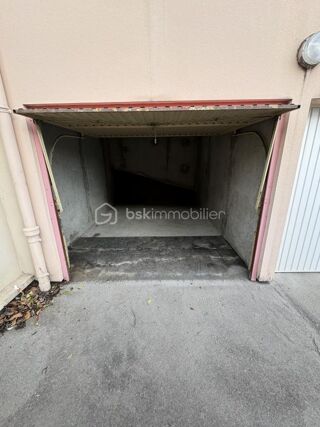  Parking / Garage � vendre 
