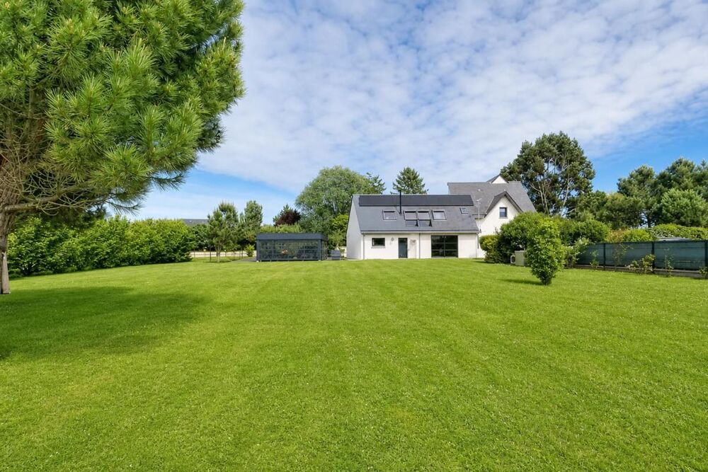 Maison 7 pièces 220 m² · à Marcey les Greves · 220 m² · 975 000 €