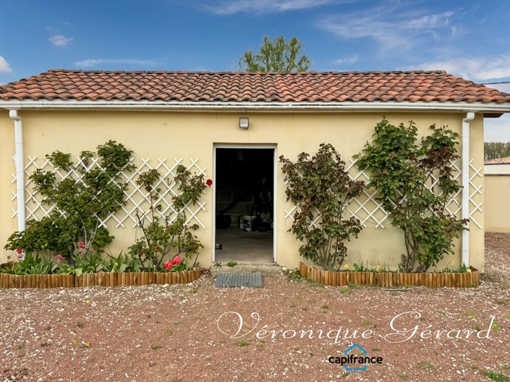 Maison en pierre de 121 M² avec 3 chambres, possibilité 4 , le tout sur 1449 M² de terrain