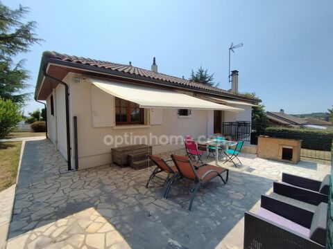   Touvre. Maison d'habitation 161 m� plain pied sur sous-sol semi enterr� (studio) avec jardin Maison - 7 pi�ce(s) - 161 m�