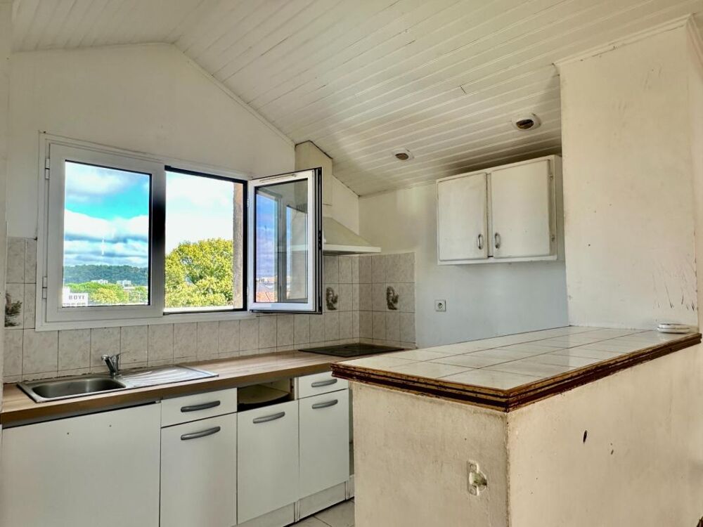 Vente Appartement Bordeaux – T3 avec vue Garonne au 2eme et dernier étage Bordeaux