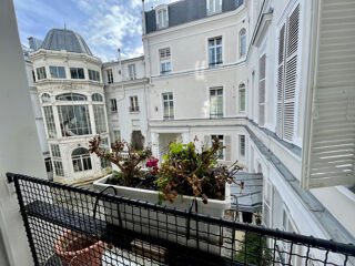  Appartement à vendre 6 pièces 142 m²