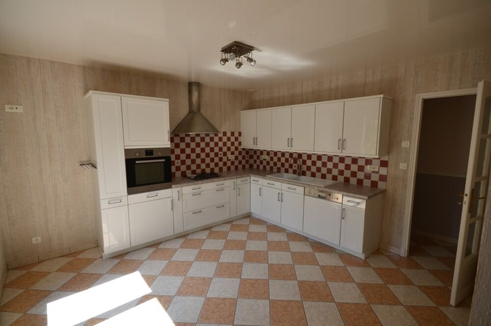Proche de DORMANS (51) à vendre très belle maison de 5 pièces avec sa dépendance