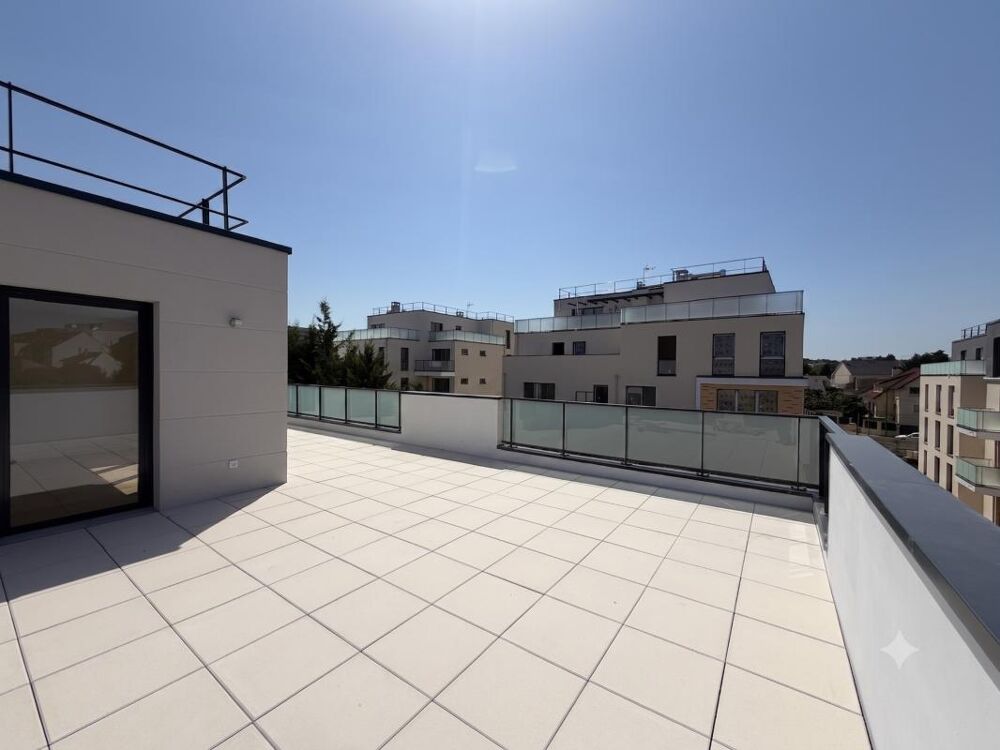 Vente Appartement DERNIER ÉTAGE 4 PIÈCES AVEC TERRASSE DE 50M2 ET PARKING AU CALME SUR JARDIN Noisy le grand