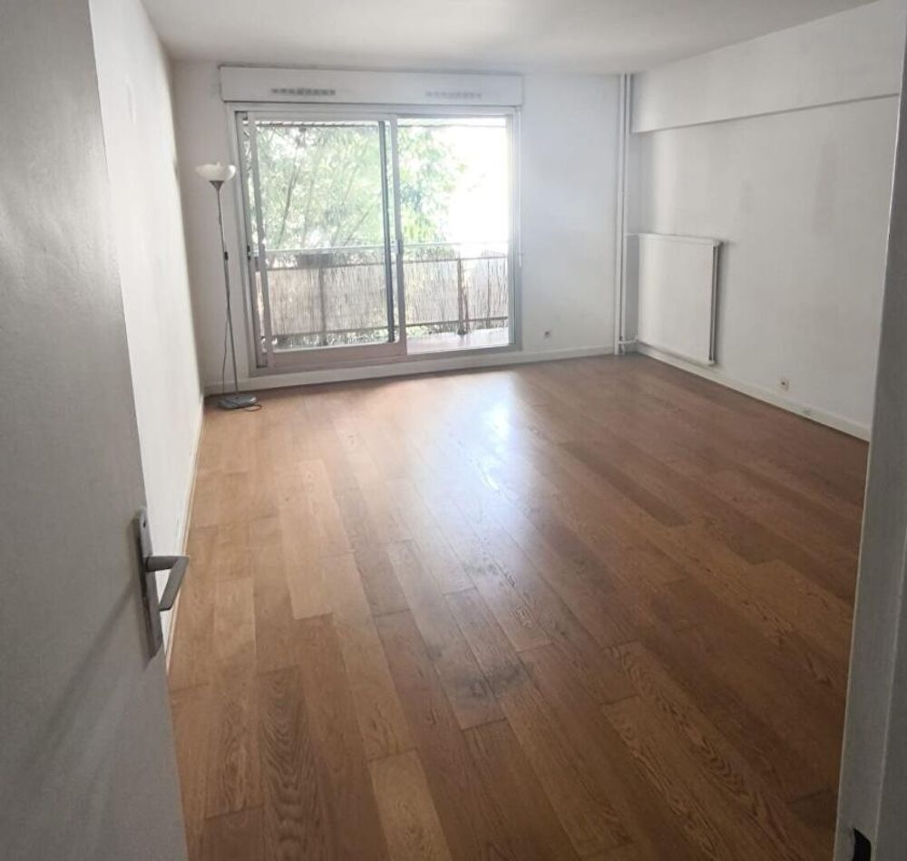Vente Appartement Paris 75018-Quartier Jules Joffrin-  studio 31m² avec balcon Paris 18