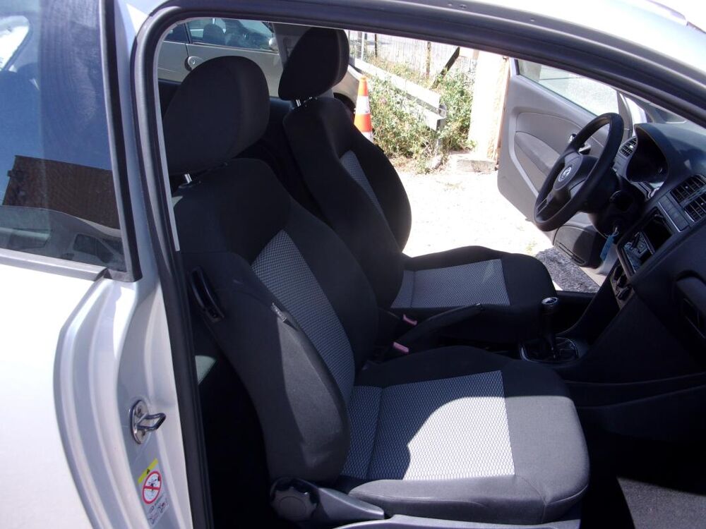 Polo 1,2 TDI 75CV CR FAP CONCEPT 2012 occasion 13510 &Eacute;guilles