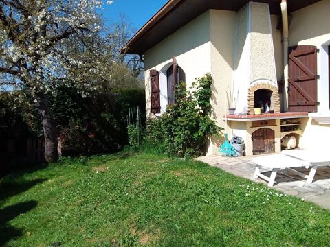   Maison à vendre 5 pièces  avec piscine, parking, garage,et abris voiture sur 1000 m² de terrain Maison - 5 pièce(s) - 130 m²