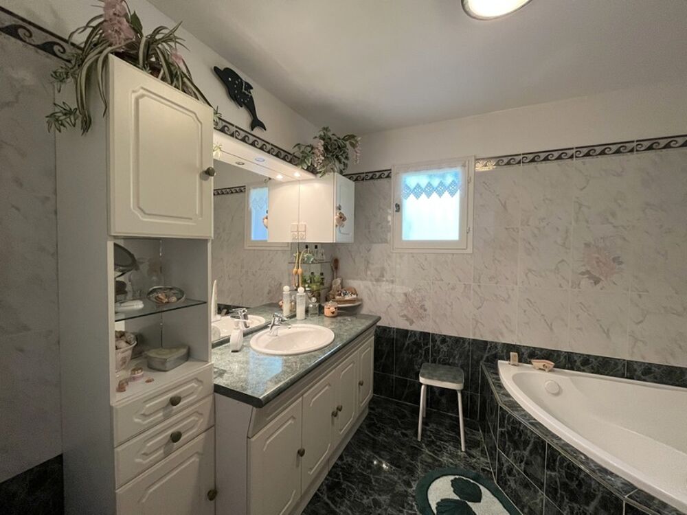 � vendre  Maison Ceyreste (13600)