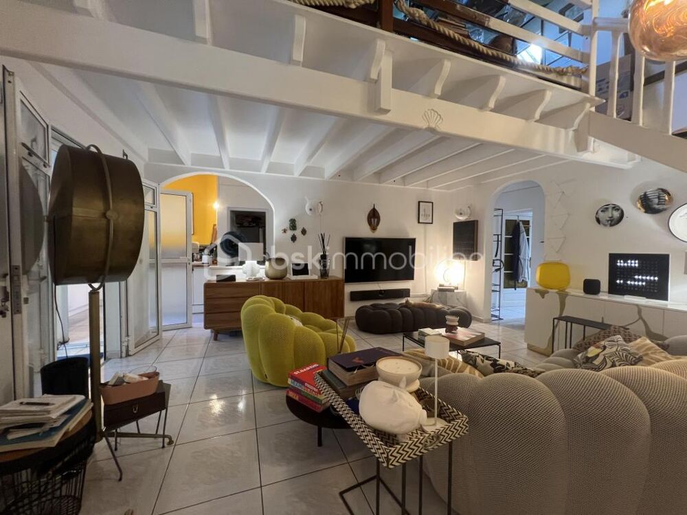 � vendre  Propri�t�/ch�teau Sainte-Anne (97180)