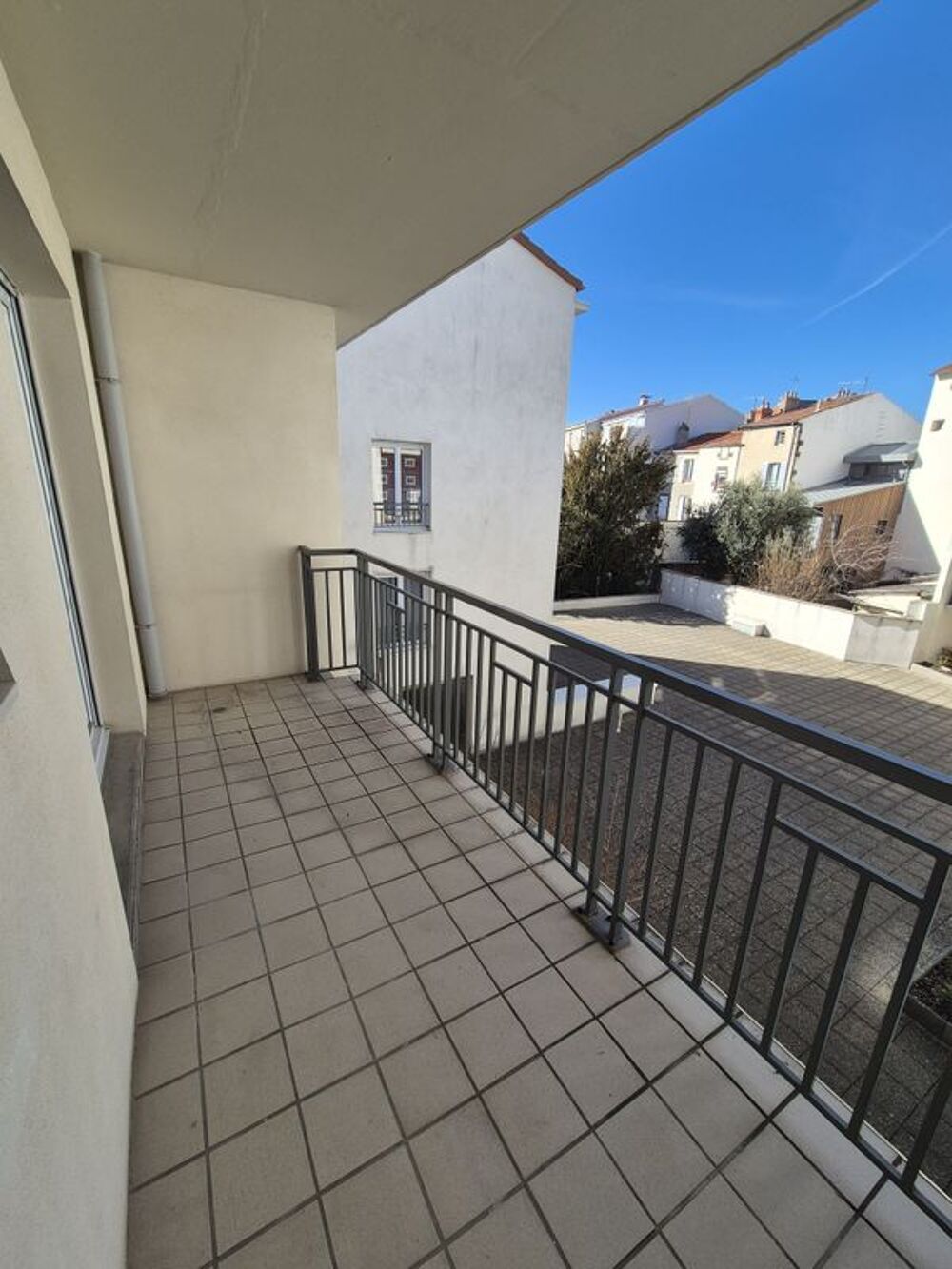 Vente Appartement RESIDENCE ST DOMINIQUE - APPARTEMENT 3 PIECES - CLERMONT CENTRE - JAUDE Clermont ferrand