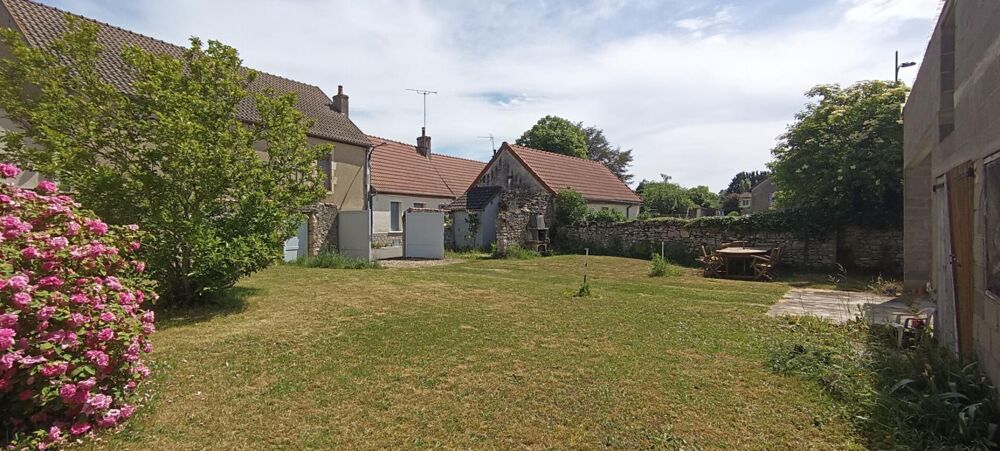 Vente Maison LE VEURDRE - MAISON DE BOURG 180 M2, STUDIO, TERRAIN + GARAGE Le veurdre