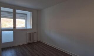  Appartement � louer 4 pi�ces 73 m�