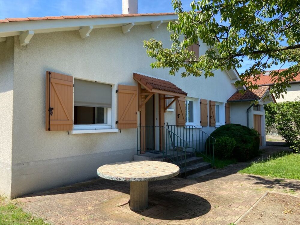 Maison 6 pièces 145 m² · à Maringues · 145 m² · 215 000 €