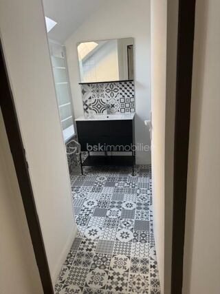  Immeuble à vendre 14 pièces 365 m²