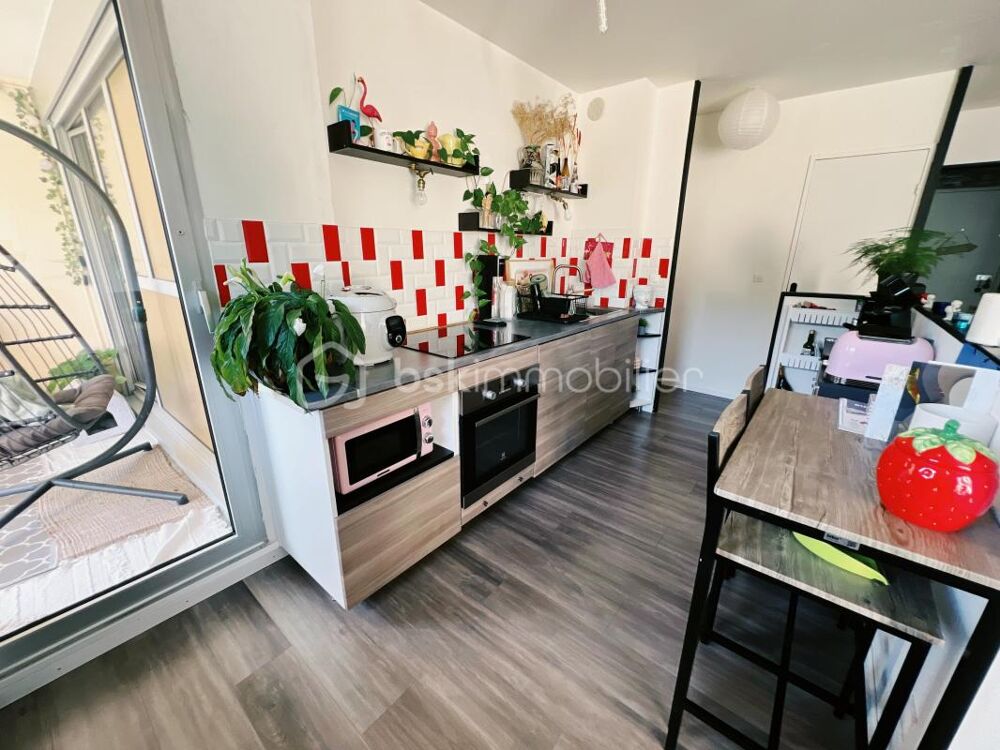 Grand F2 de 64,55 m² avec balcon, loggia, cave et parking  Dourdan