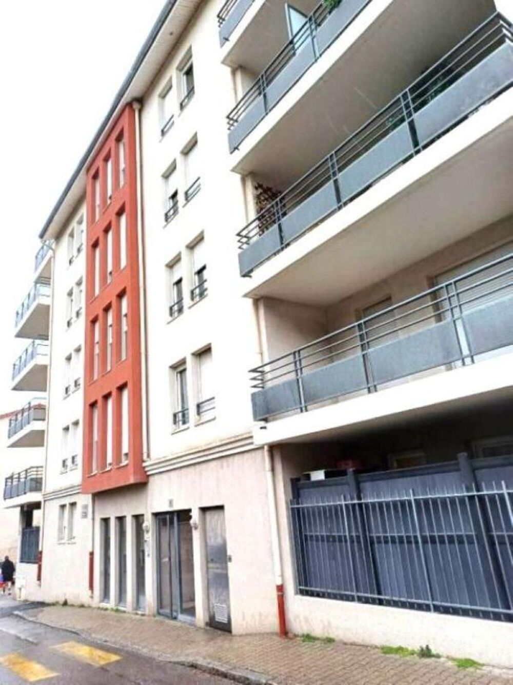 Vente Appartement Grand T2 de  49 m2 très proche Tram T 10 Venissieux