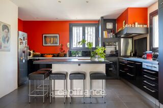 Vente Maison Maison à vendre 7 pièces avec T2 indépendant avec jardin Fuveau
