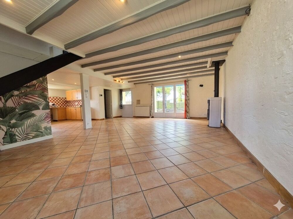 Maison à vendre 5 pièces LUSSANT (17)