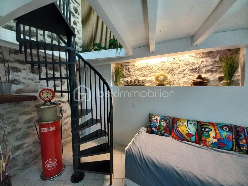 Appartement spacieux avec style intemporel au coeur de la ville