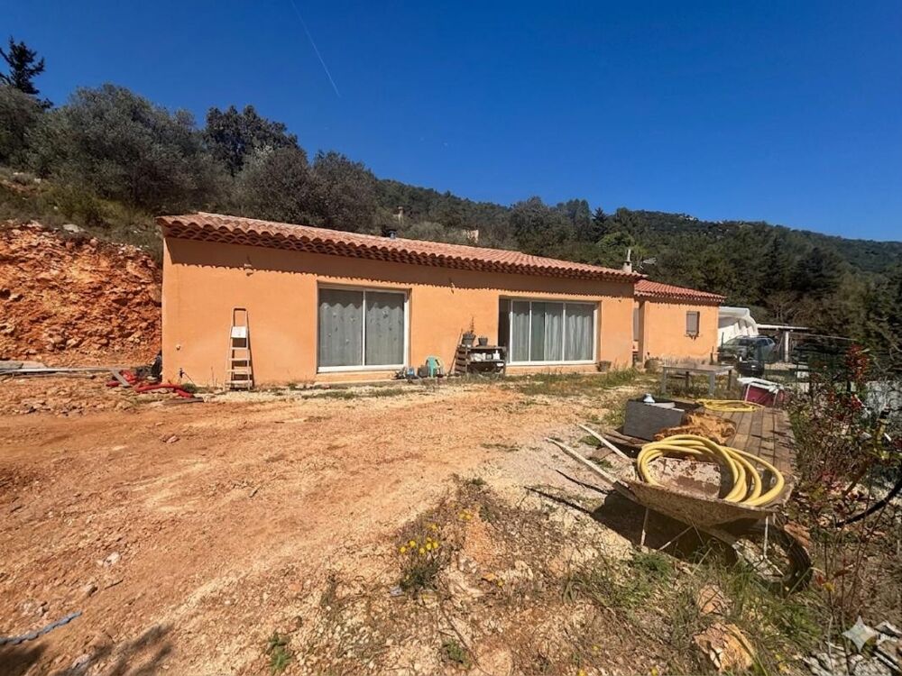 **Maison 4 pièces à Signes édifiée sur 3000m² de terrain**