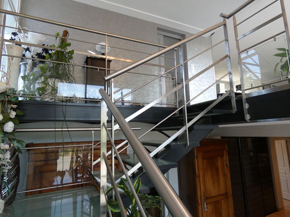 A 20 mns de SAINT-MALO, Maison de 309 m2 avec dépendance de 70m²