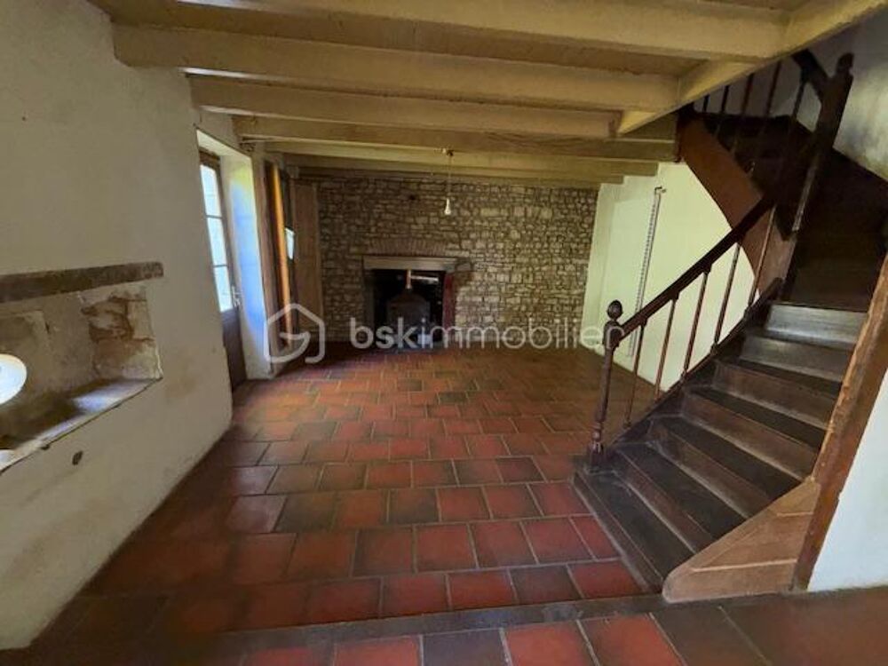 Vente Maison Maison de caractère à rénover avec grand terrain – Fort potentiel ! 8MIN de VALENCE EN POITOU Couhe