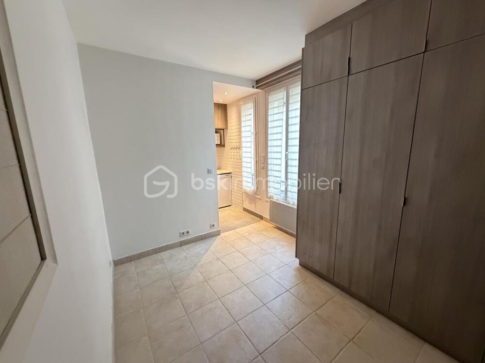 Location Appartement Studio avec salle d'eau et wc Paris 7