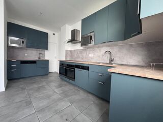  Immeuble à vendre 14 pièces 300 m²