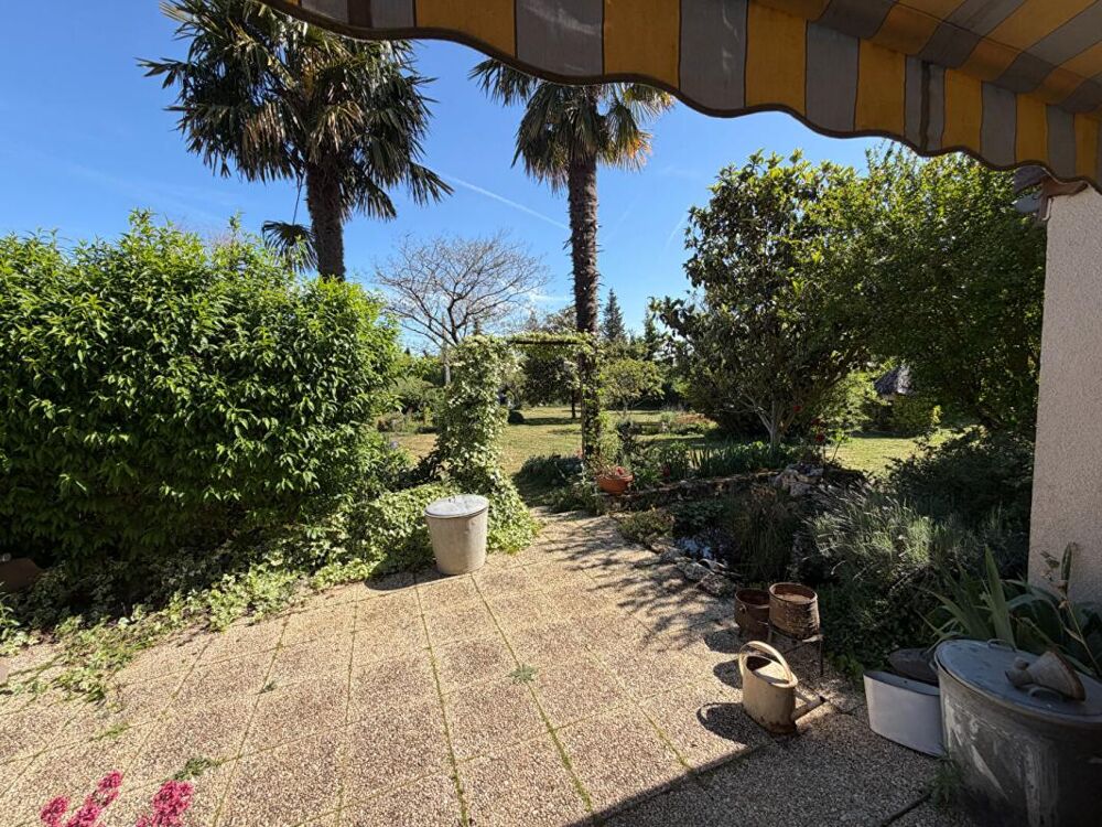 Maison Saivres 6 pièce(s) dans son cadre bucolique