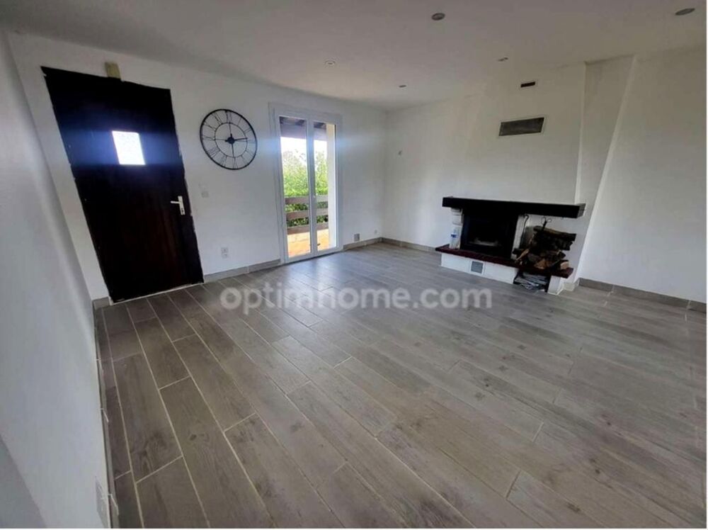 Vente Maison Maison rénovée avec 3 chambres, 1 200 m² de terrain et vue dégagée – Au calme ! Mouilleron en pareds
