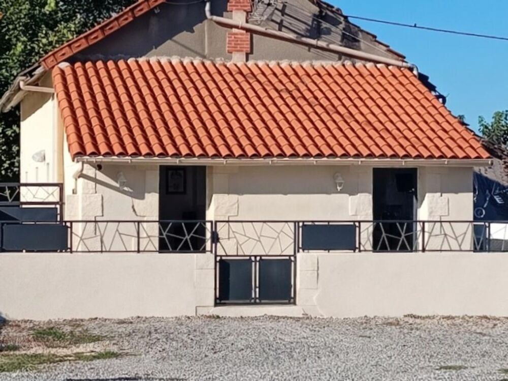 Maison 9 pièces 216 m² · à Genouillac · 216 m² · 214 000 €