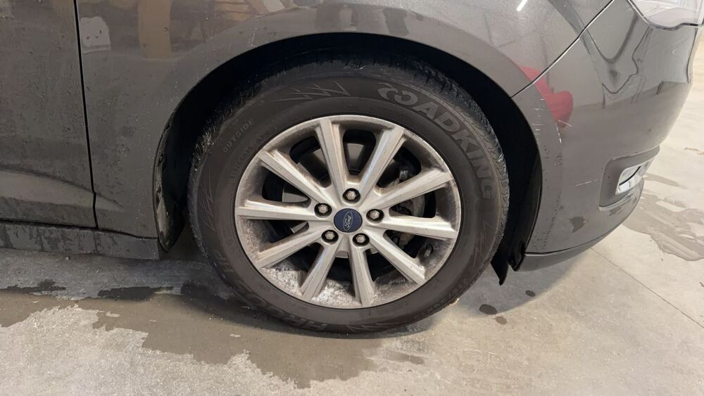 C-max 1.0 EcoBoost 125 Titanium 2015 occasion 37390 Saint Roch