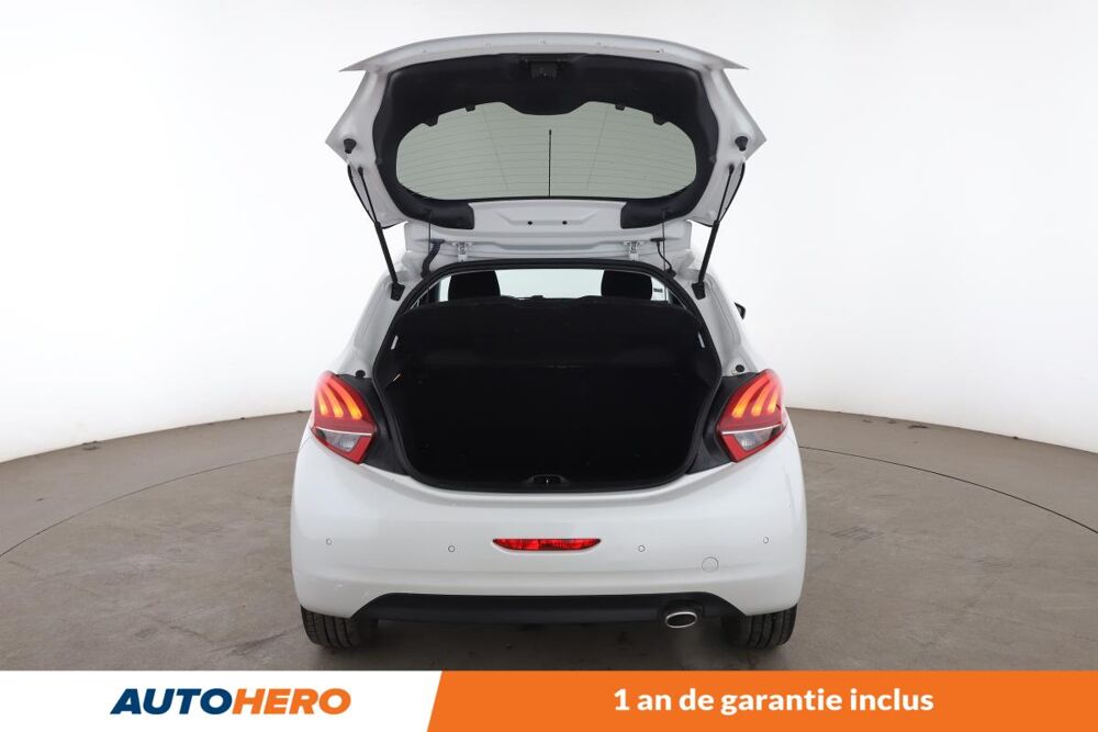 208 1.2 PureTech GT Line EAT6 5P 110 ch 2015 occasion 92130 Issy-les-Moulineaux