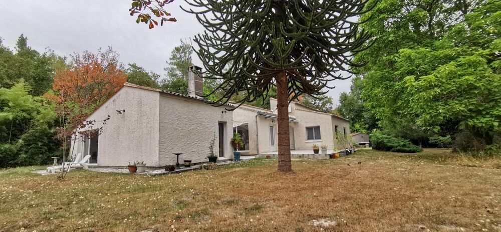 Vente de 2 maisons (1er 160 m² de type F4 + 2ème 46 m² de type F3) au milieu de son terrain de 16600 m² !