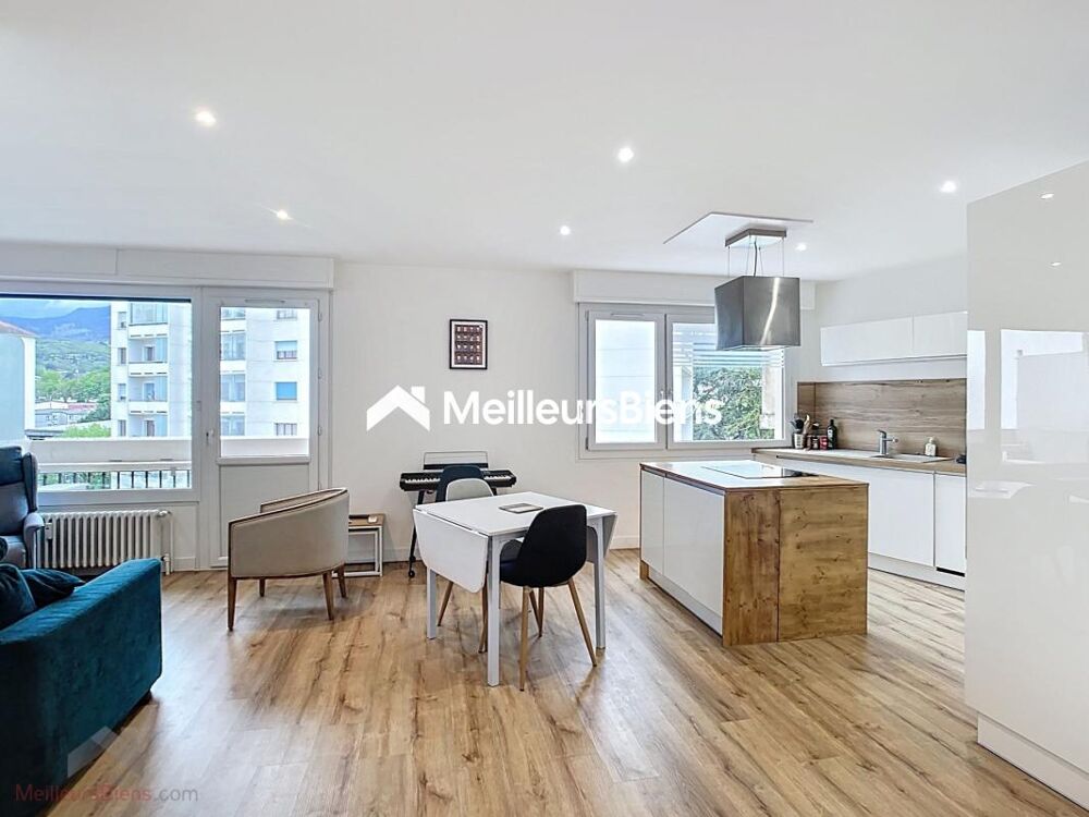 Vente Appartement T3 60m² rénové 2022 – 5ème étage – Vue dégagée – Av. Comte Vert Chambéry Chambery