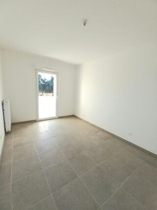  Appartement à louer 2 pièces 37 m²