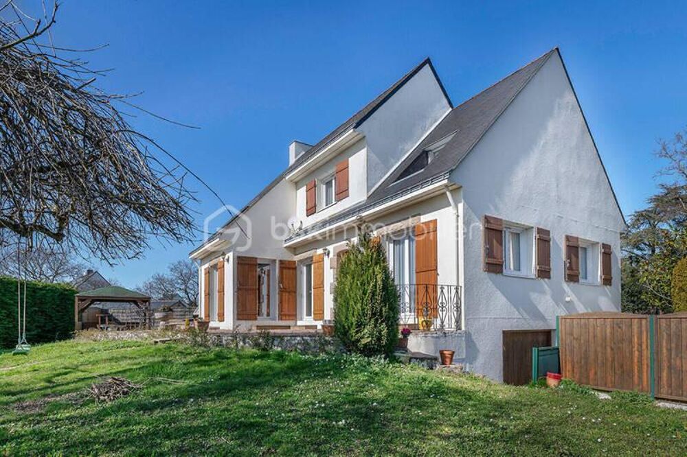 Guérande, maison de 155 m2 sur 980 m2 de terrain, quartier collège-lycée