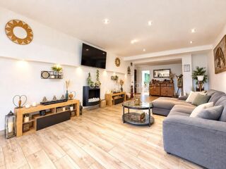  Propriété/château à vendre 9 pièces 350 m²