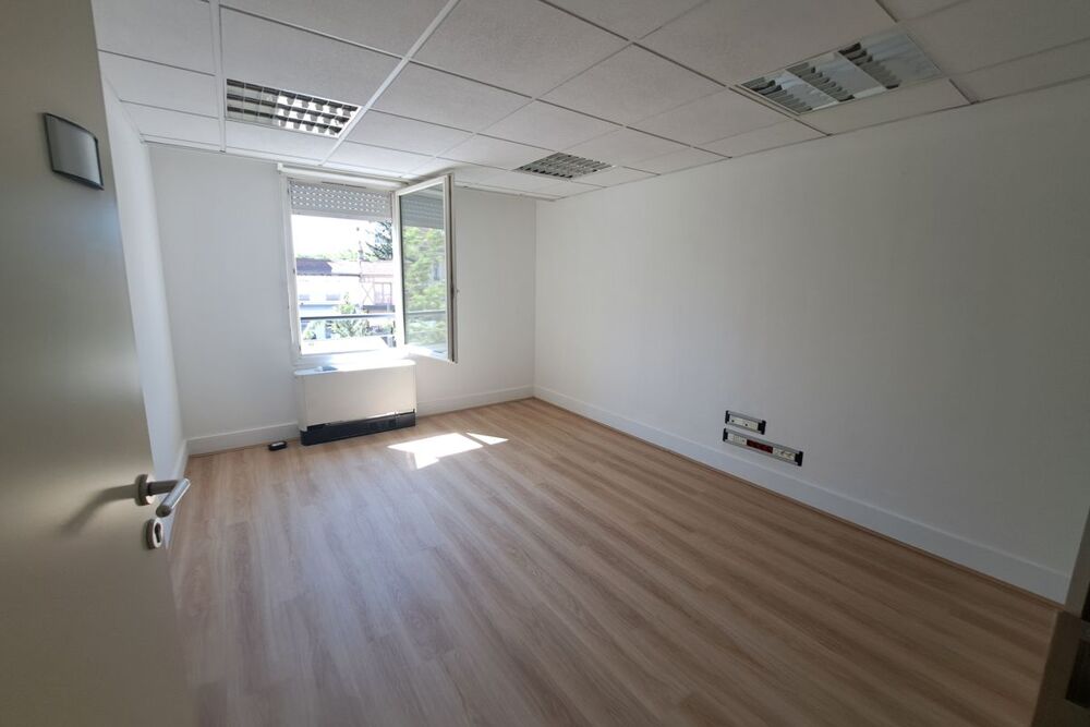 Vente Appartement Local commercial ou professionnel de 213 m² - VILLEURBANNE Villeurbanne