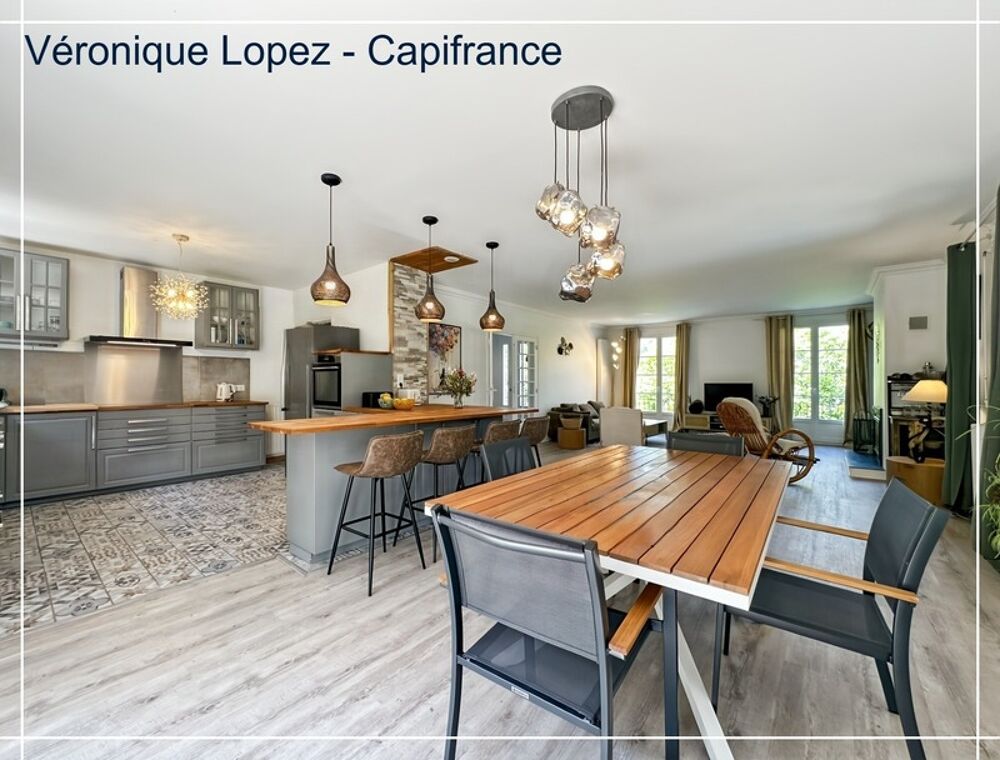 Pont du Casse, belle maison familiale de 159 m² offrant confort, luminosité et calme avec jardin et piscine