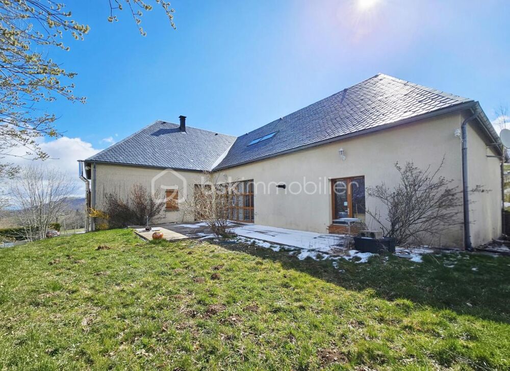 Grande maison rénovée avec activité touristique: gîte classé 3 étoiles et chambres dhôtes  Fort potentiel à Besse-et-Saint-Ana