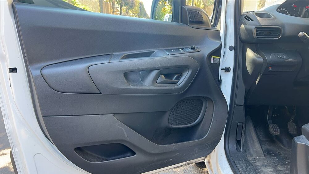 Partner VU 1.2 PureTech 110 Premium - Premi&egrave;re main Entretien constr 2019 occasion 94360 Bry Sur Marne