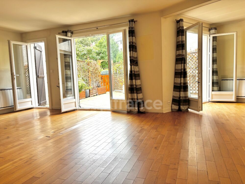 Maison lumineuse 6 pièces avec deux terrasses orientées sud - Limite Issy les Moulineaux et Paris
