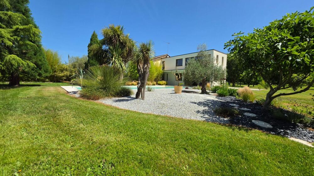 Propriété d'exception avec extension contemporaine, parc arboré, piscine et potentiel domaine privé entre Bordeaux et Périgueux