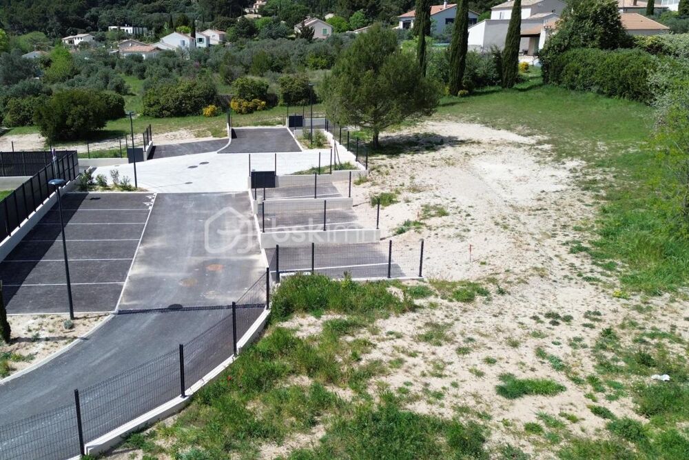 Vente Terrain A vendre terrain constructible et viabilisé de 500 m2  , au pied du Luberon , très au calme , sur Mérindol Merindol
