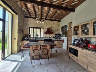  Maison � vendre 8 pi�ces 210 m�