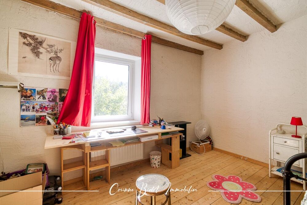 à vendre  Propriété/château Saint-Pierre-de-Chandieu (69780)