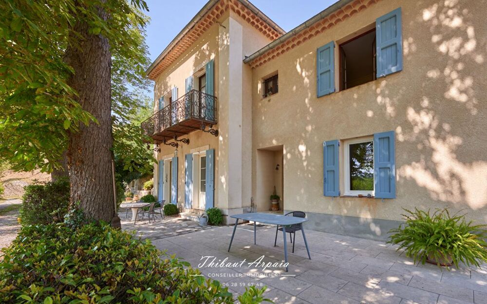 Une propriété où la Provence s'exprime dans toute son authenticité - RIEZ (04500)
