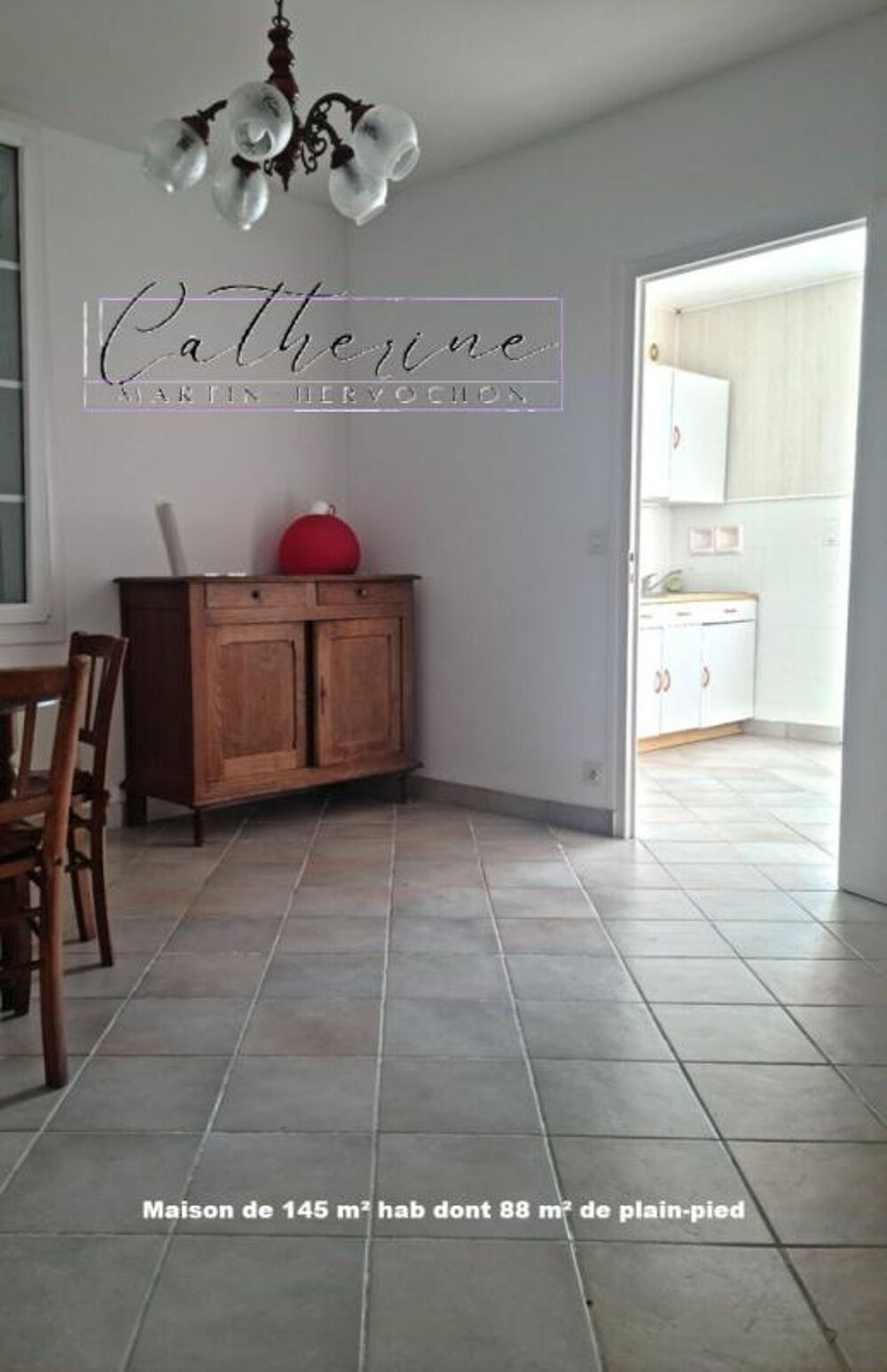Maison de 145 m² hab / 153 m² au sol à rénover sur parcelle de 388 m² avec garage